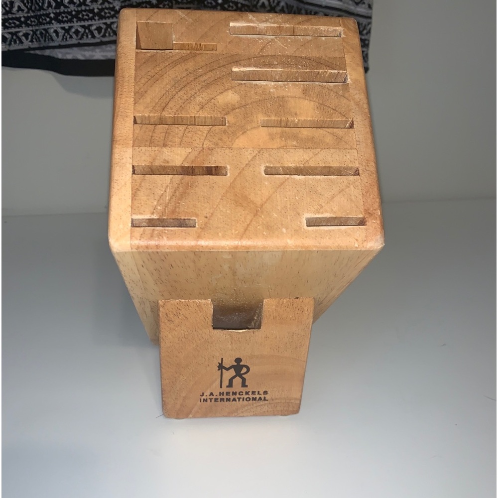 Zwilling JA Henckels Knife Block 9 Knife Slots, Scissors, Oak Wood Counter